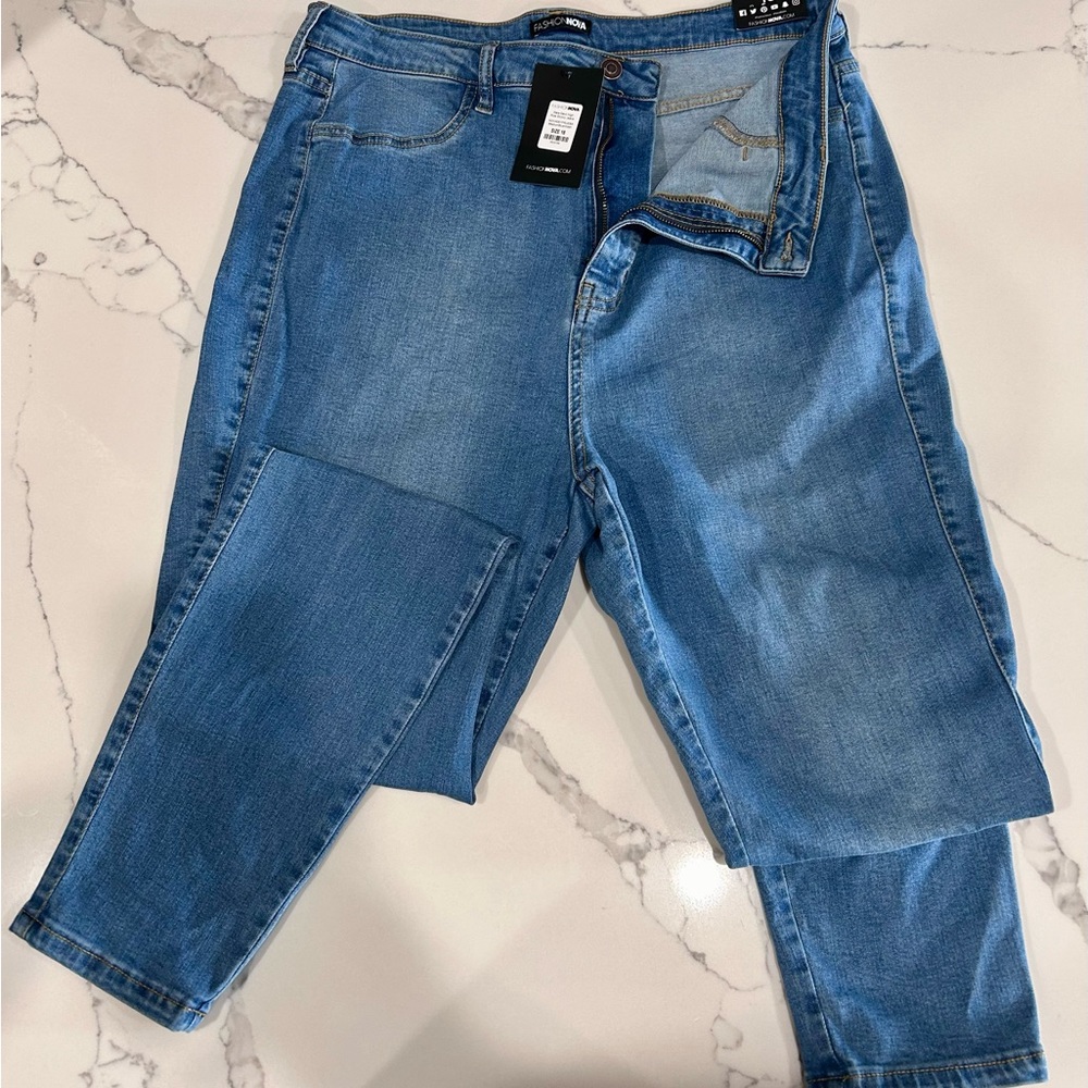 Fashion Nova Devil High Rise Skinny Jeans - Medium Blue Wash Size 18 NWT